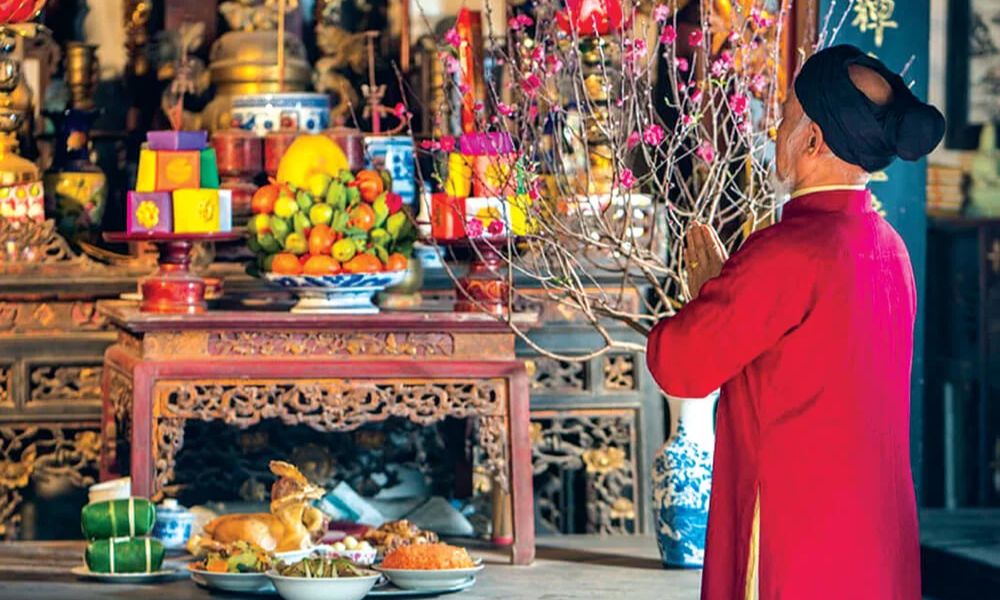 authentic-tet-experience-making-banh-chung